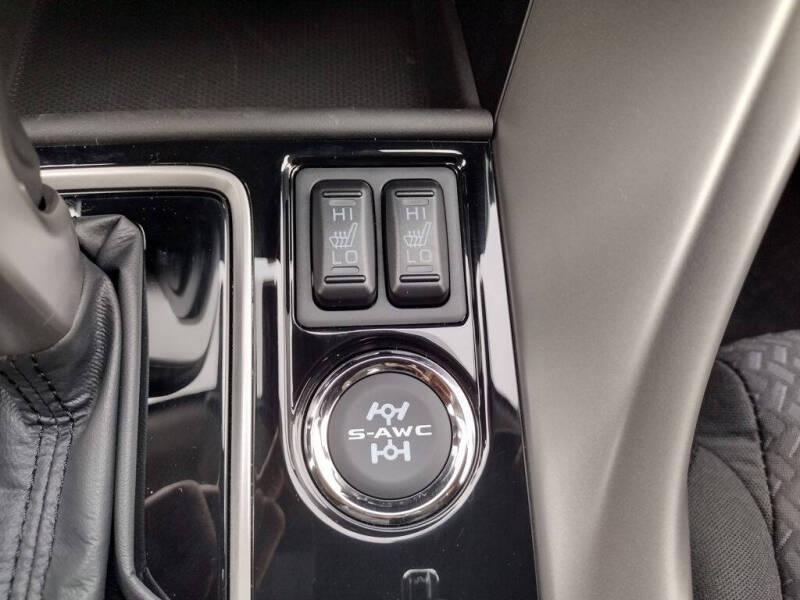 2026 Mitsubishi Eclipse Cross LE