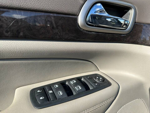 2012 Jeep Grand Cherokee Laredo X