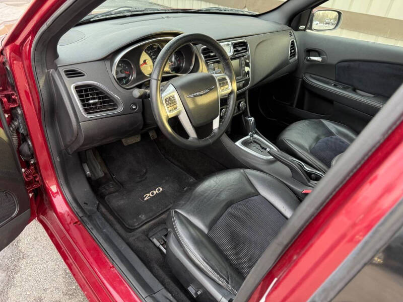 2014 Chrysler 200 Limited