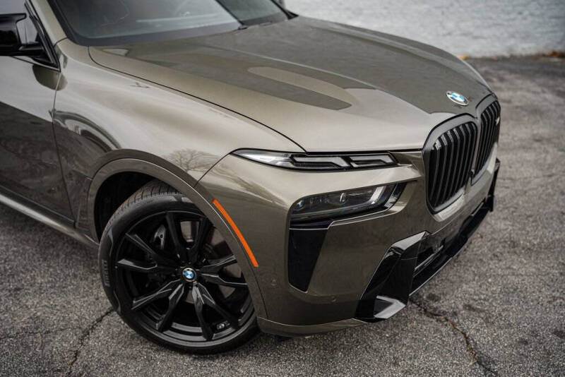 2025 BMW X7 M60i