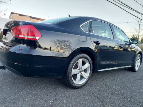 2012 Volkswagen Passat SE PZEV