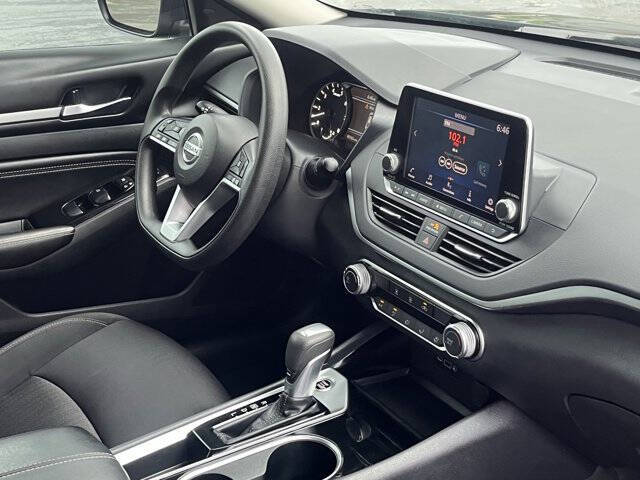 2021 Nissan Altima 2.5 SV