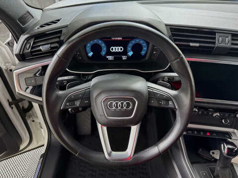 2022 Audi Q3 quattro S line Premium 45 TFSI