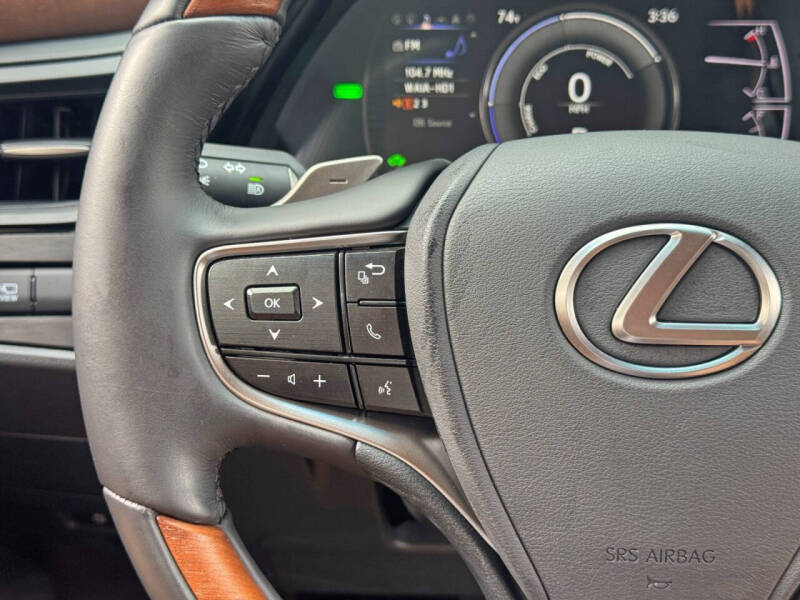 2025 Lexus ES 300h Luxury