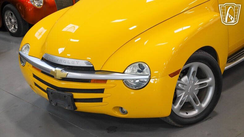 2004 Chevrolet SSR LS