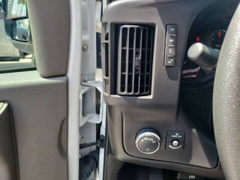 2025 GMC Savana 2500