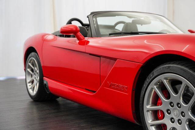 2003 Dodge Viper SRT-10