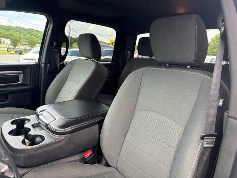2024 RAM 1500 Classic Warlock