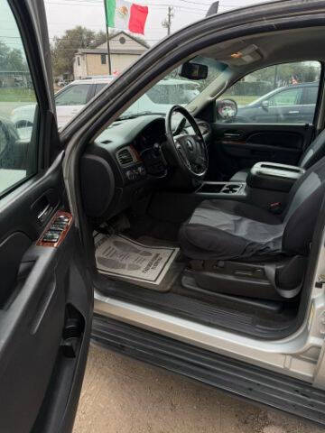 2011 GMC Yukon XL SLE