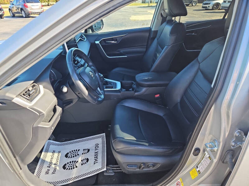 2019 Toyota RAV4 XLE Premium