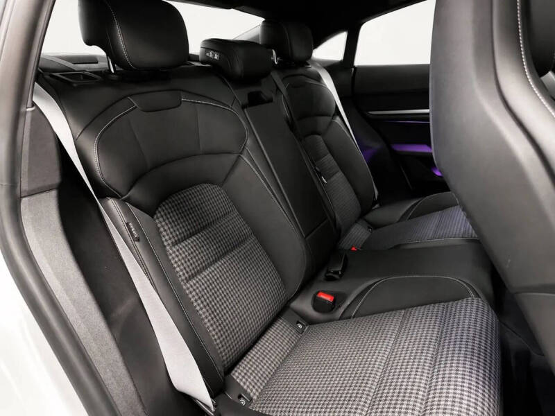 2025 Porsche Taycan