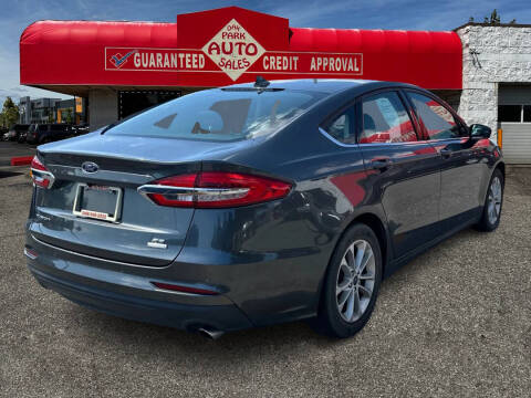 2020 Ford Fusion SE