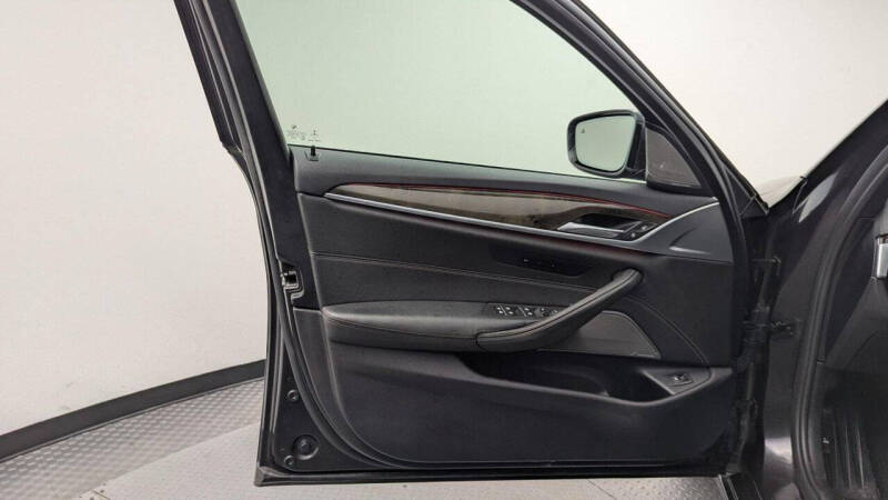 2019 BMW 5 Series 540i