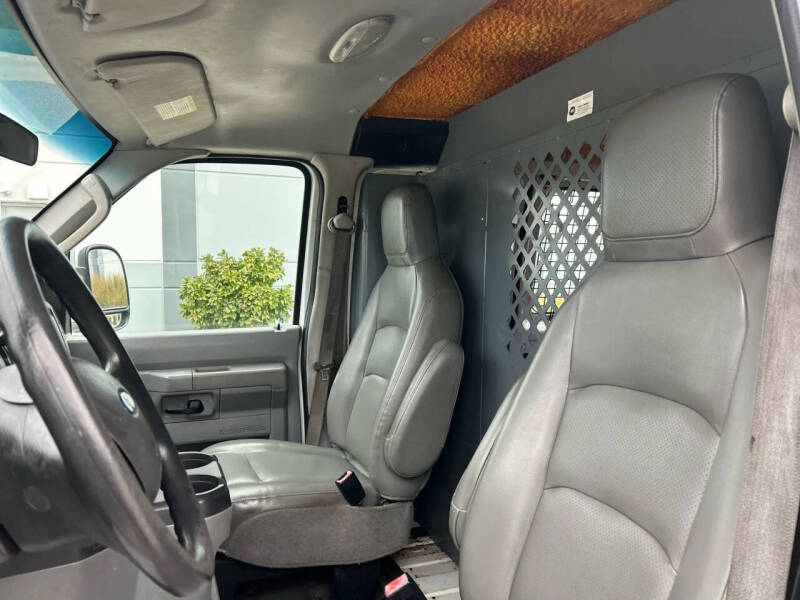 2009 Ford E-Series E-350 SD