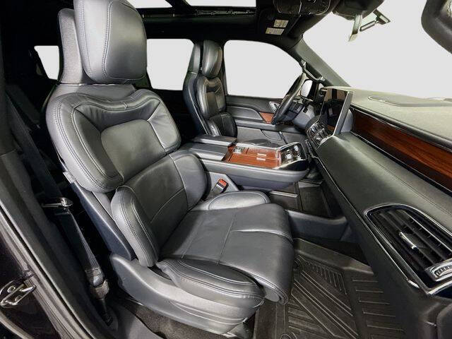 2022 Lincoln Navigator L Reserve
