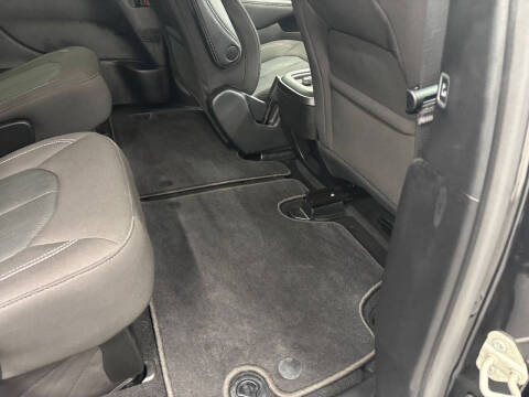 2022 Chrysler Pacifica Touring