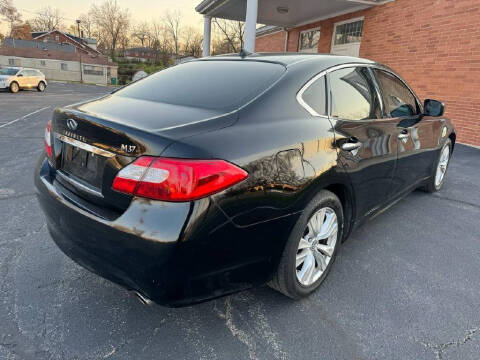 2011 Infiniti M37