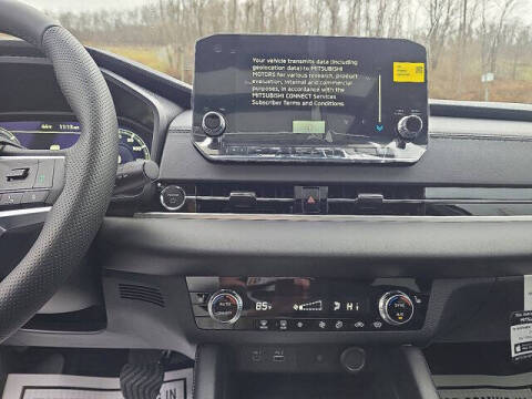 2025 Mitsubishi Outlander PHEV SE