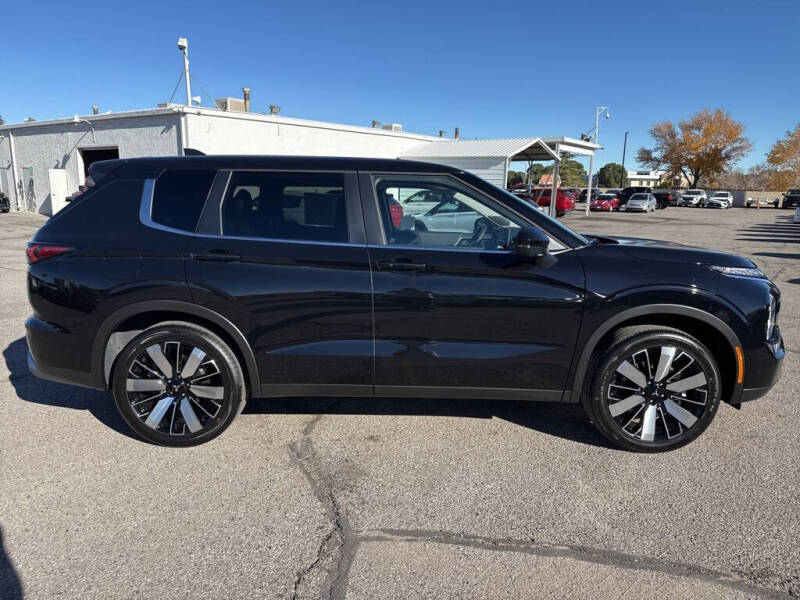 2025 Mitsubishi Outlander SE