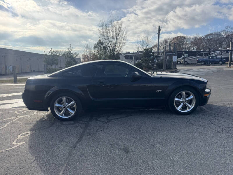 2006 Ford Mustang GT Deluxe