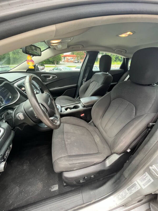 2015 Chrysler 200 Limited