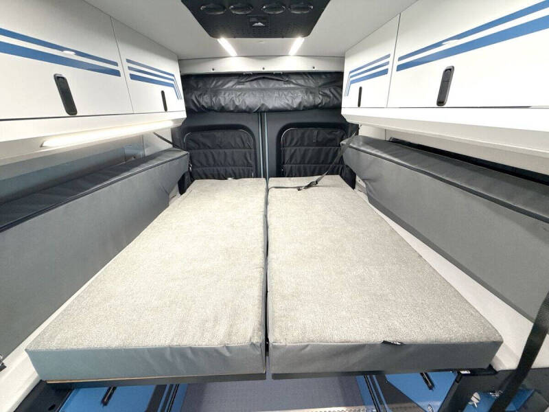 2025 Mercedes-Benz Sprinter