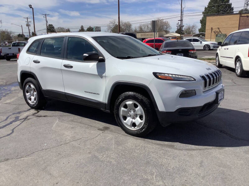 2017 Jeep Cherokee Sport