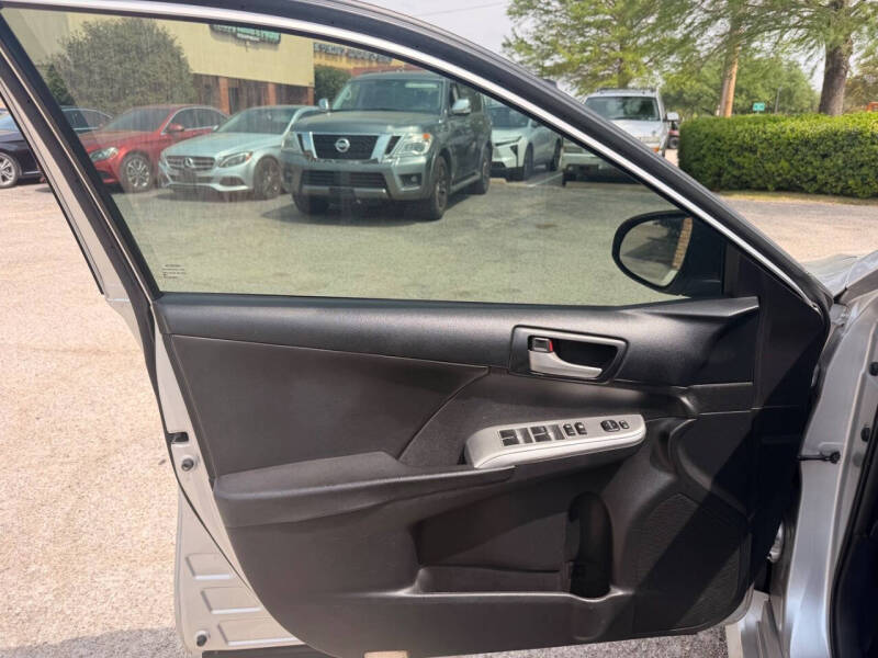 2014 Toyota Camry SE