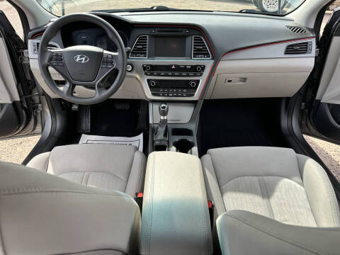 2017 Hyundai Sonata Hybrid SE