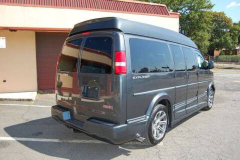 2017 GMC Savana 2500