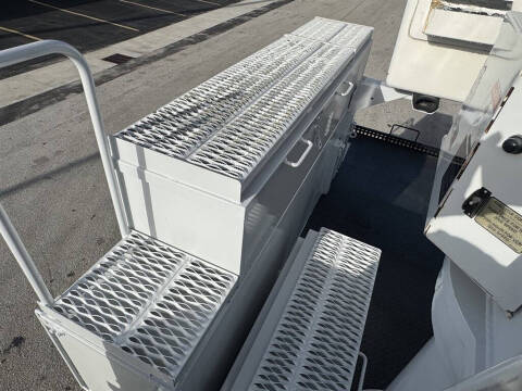 2016 Freightliner M2 106