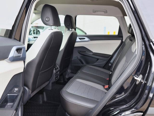 2026 Volkswagen Taos SE 4Motion