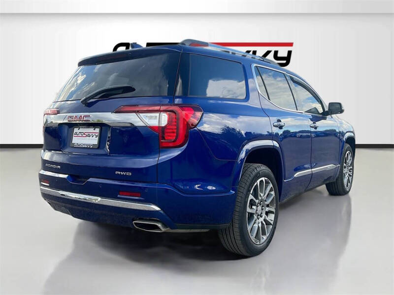 2023 GMC Acadia Denali