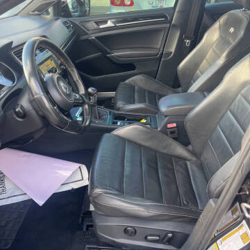 2016 Volkswagen Golf R 4Motion