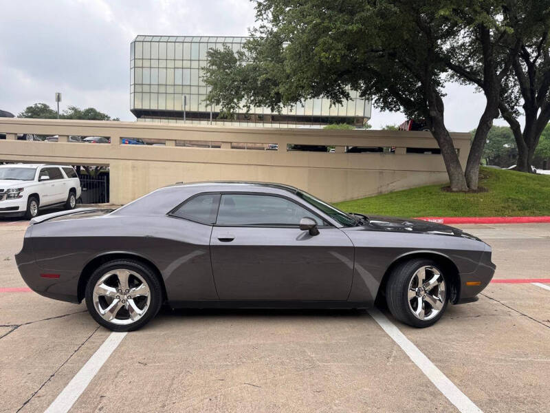2014 Dodge Challenger SXT Plus