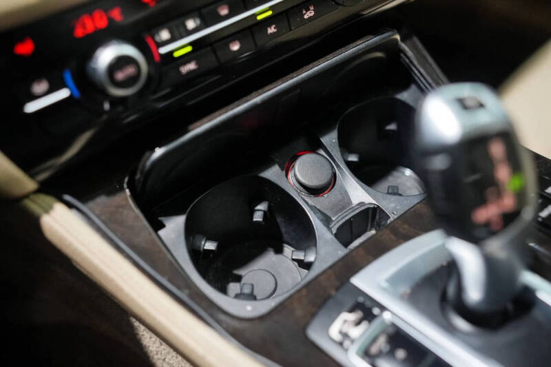 2015 BMW 5 Series 528i