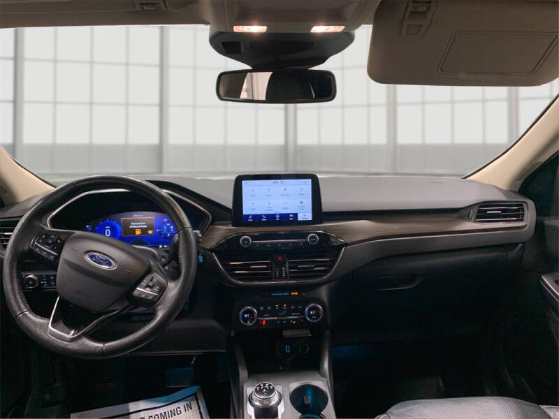 2020 Ford Escape Hybrid Titanium