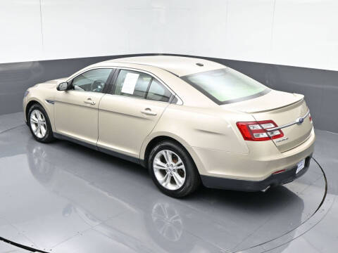 2017 Ford Taurus SEL