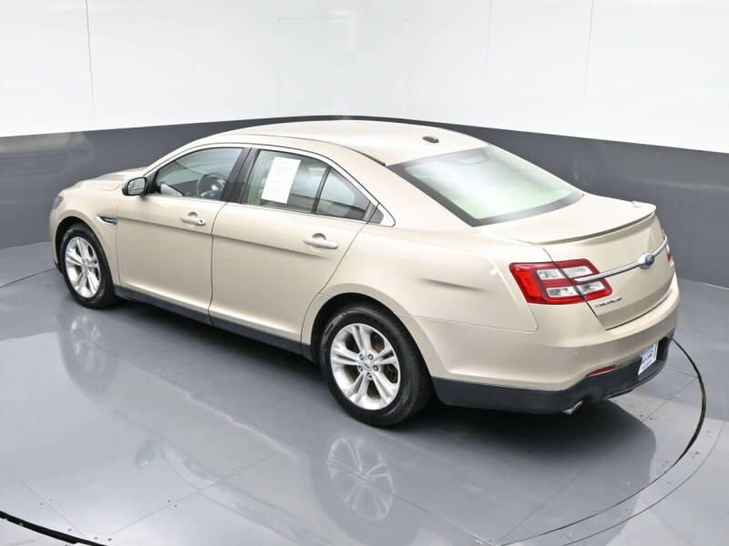 2017 Ford Taurus SEL
