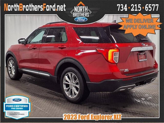 2023 Ford Explorer XLT
