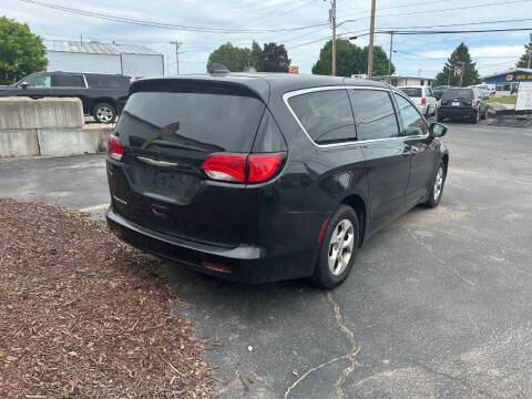 2017 Chrysler Pacifica LX