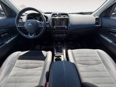 2025 Mitsubishi Outlander Sport S