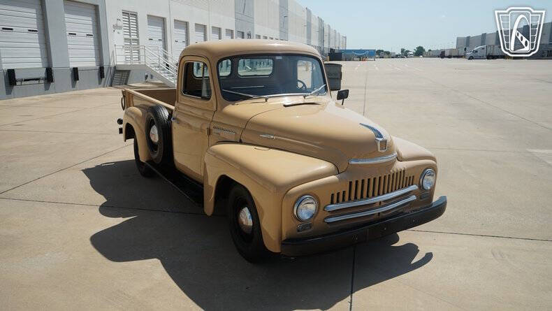 1951 International L 110
