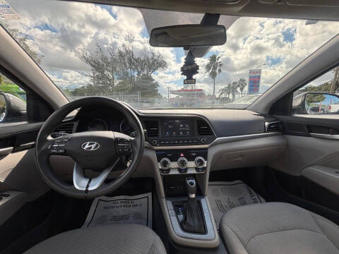 2019 Hyundai Elantra SEL