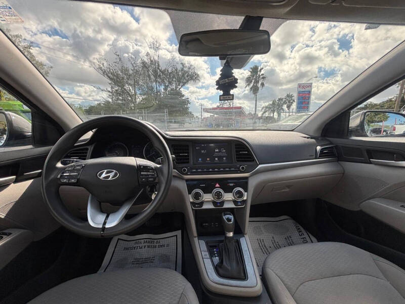 2019 Hyundai Elantra SEL