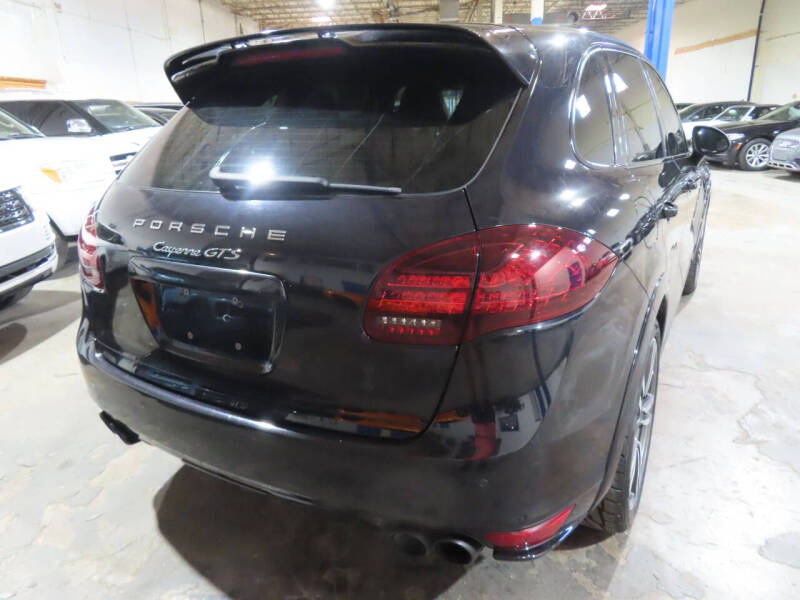 2014 Porsche Cayenne GTS