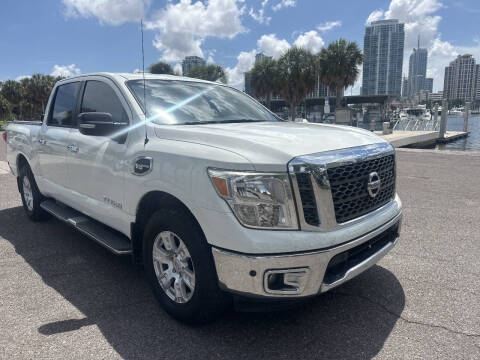 2017 Nissan Titan SV