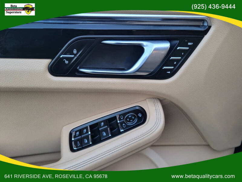 2015 Porsche Macan S