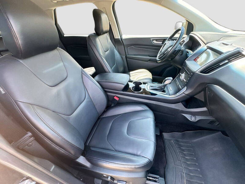 2017 Ford Edge Titanium