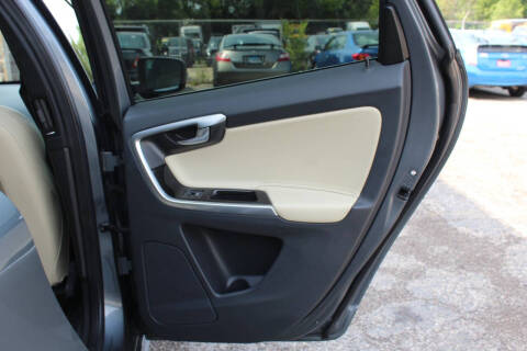 2016 Volvo XC60 T6 Platinum